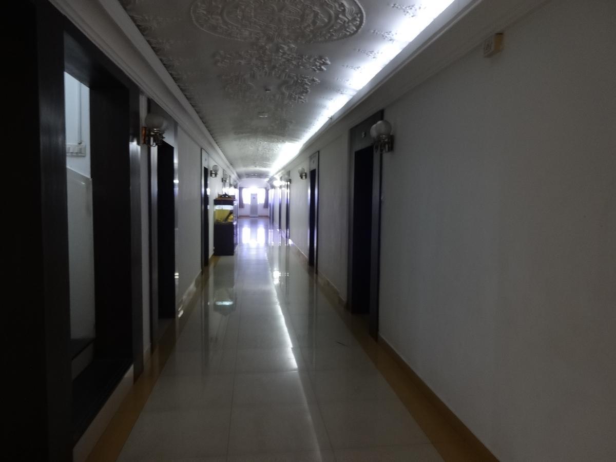 Sea Queen Hotel Kozhikode Exterior foto